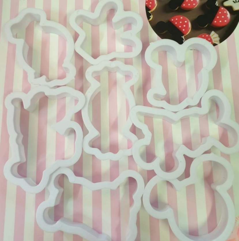 Bakewareind Disney and Cartoon Character Plastic Cookie and Fondant Cutter Set