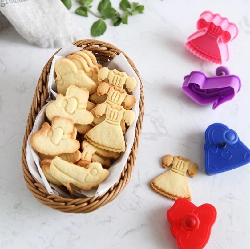 Bakewareind Dress, Hat, Heels & Bag Plunger Cookie Cutter, 4pcs set - Bakeware India