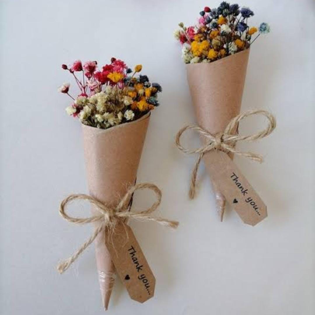 Bakewareind Dried Baby Breath Gysophilia Flower Mini Customize Bouquets { Select Colors } - Bakeware India