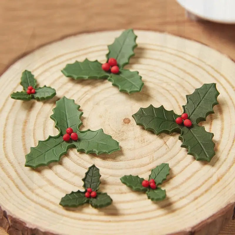Bakewareind Holly Ivy Leaf plunger 3pcs set - Bakeware India
