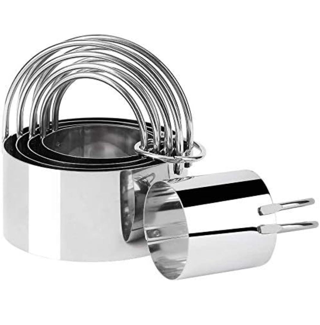 Bakewareind Professional Stainless Steel Round Cookie Cutters Tool with Ring Handle, 5pcs { Select Design } - Bakeware India