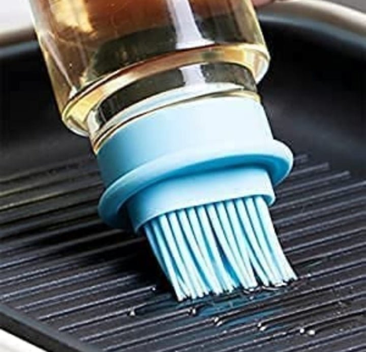 Bakewareind Glass Oil Seasoning Bottle Dispenser with Silicone Rubber Bristle Brush - 150 ml - Bakewareindia