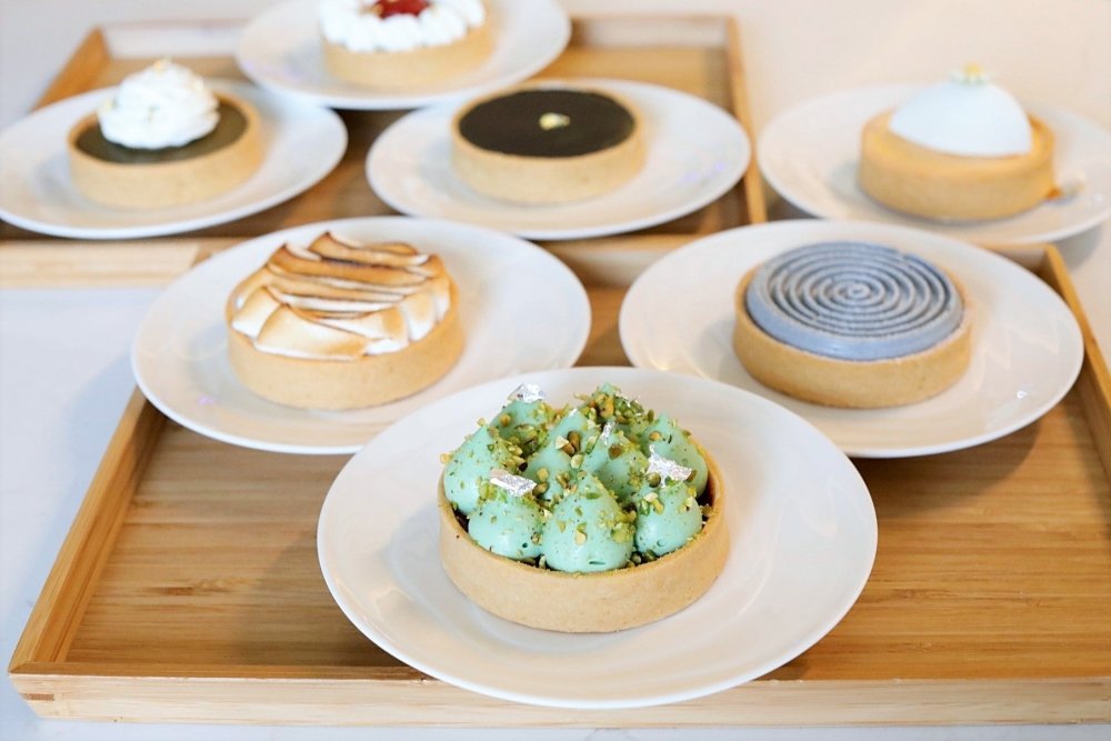 Mastering the Art of Entremet Cakes with Silicone Entremet Moulds - Bakeware India