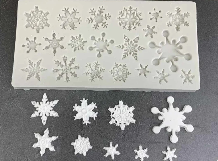 Bakewareind Mini Snowflake Design Chocolate Fondant Silicone Mould