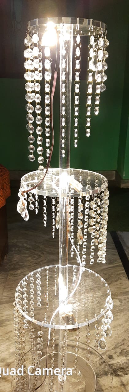 Bakewareind Fully acrylic cake stand with crystals and lights