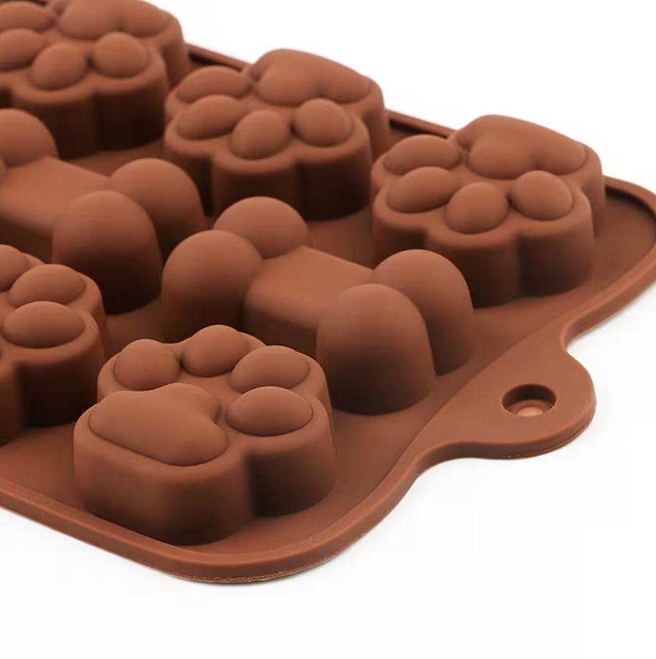 Bakewareind Dog Paw And Bone Silicone Fondant Mould, 14 Cavity