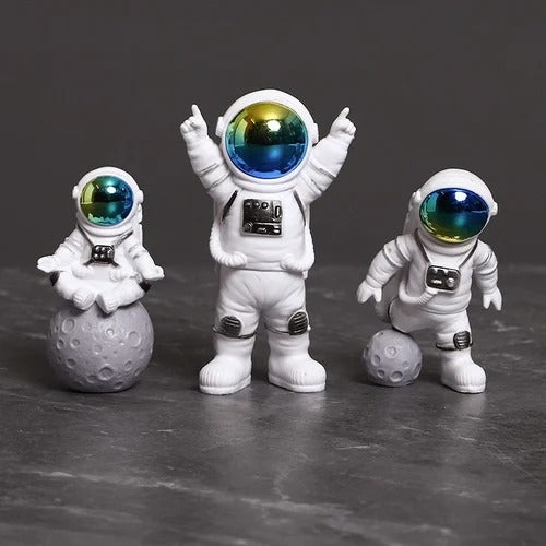 Bakewareind Astronaut Figurines Spaceman Cake Toy Topper, 3pcs