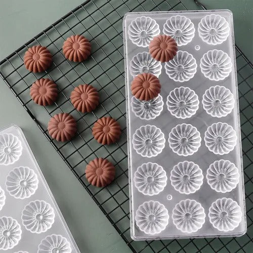 Bakewareind Flower Chocolate polycarbonate Mould, 18 Cavity