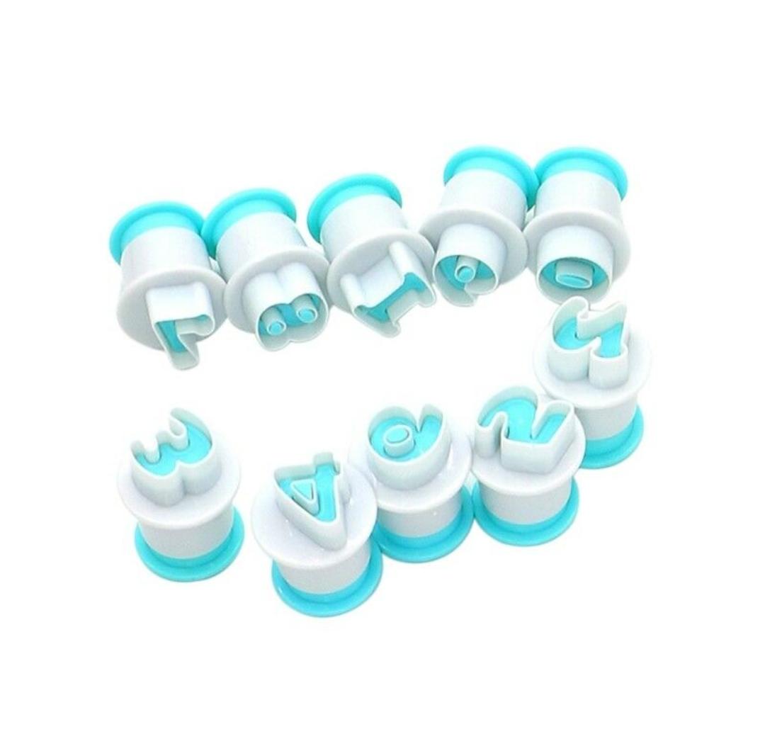 Bakewareind Number Fondant Plunger Cutter Set (0–9)