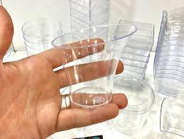 Bakewareidia Transparent Triangle Mousse Cups with Curved Corners Parfait & Pudding Cups (10 - Pack) - Bakeware India