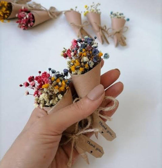 Bakewareind Dried Baby Breath Gysophilia Flower Mini Customize Bouquets { Select Colors } - Bakeware India