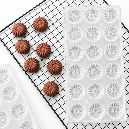 Bakewareind Flower Polycarbonate Chocolate Mould, 18 Cavity - Bakeware India