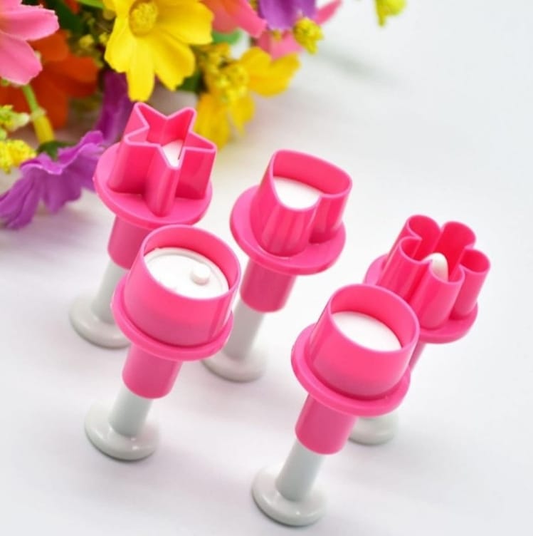 Bakewareind Heart Flower Round Star Smiley 5 in 1 plunger - Bakeware India