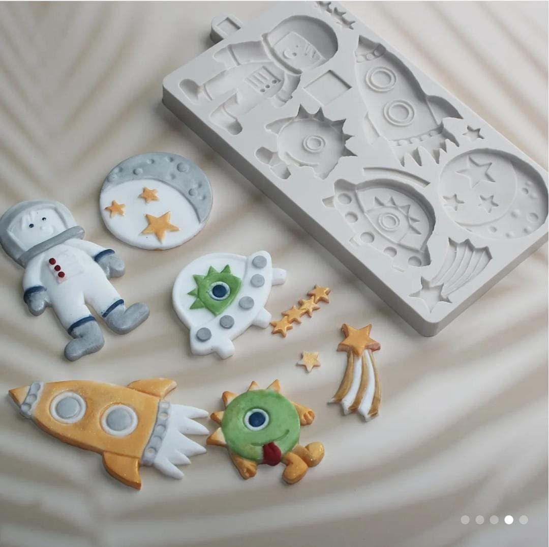 Bakewareind Outerspace Space Rocket Astronaut AlienFondant Silicone Mould - Bakeware India