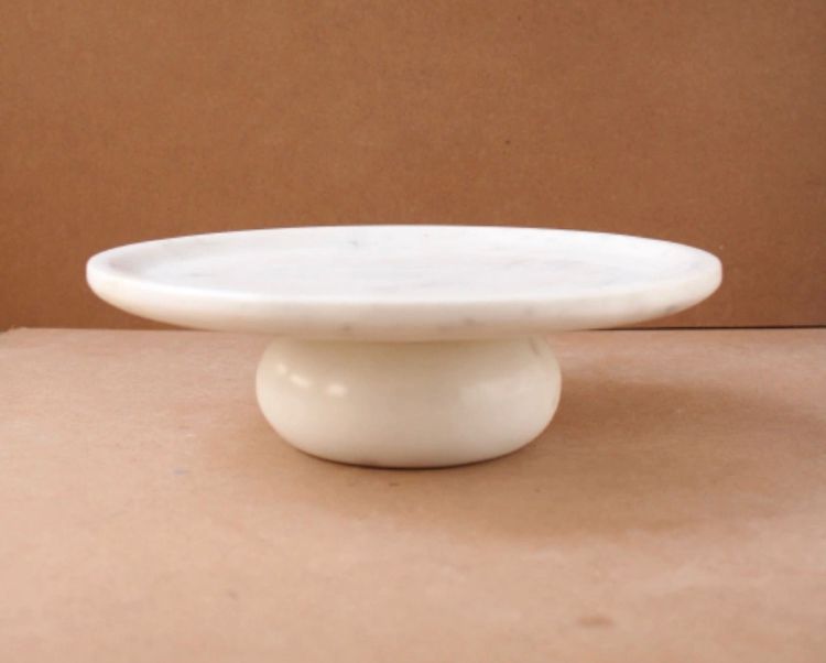 Bakewareind Oval White Low Height Cake Stand - Bakeware India