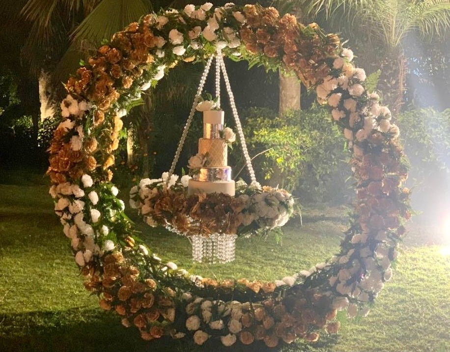 Bakewareind Crystal Hanging Cake Stand - Bakewareindia