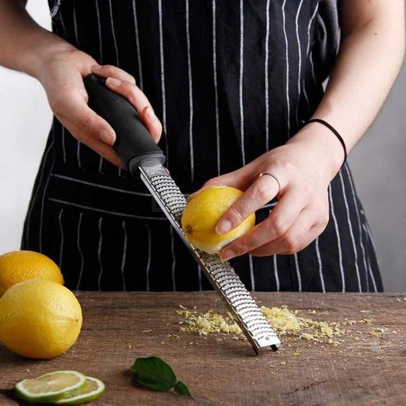 Bakewareind Microplane Zester Grater Stainless Steel Tool with Plastic Protective Cover - Bakewareindia